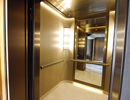 ألواح فولاذية مقاومة للصدأ ذات تشطيب عتيق تستخدم في داخل المصعد