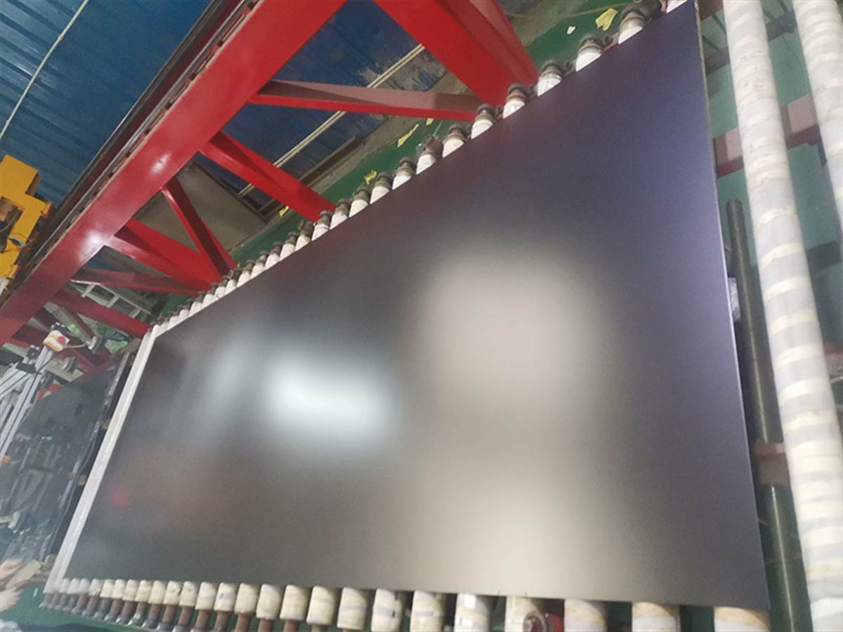 Bead-blasted stainless steel sheet in an outdoor architectural application